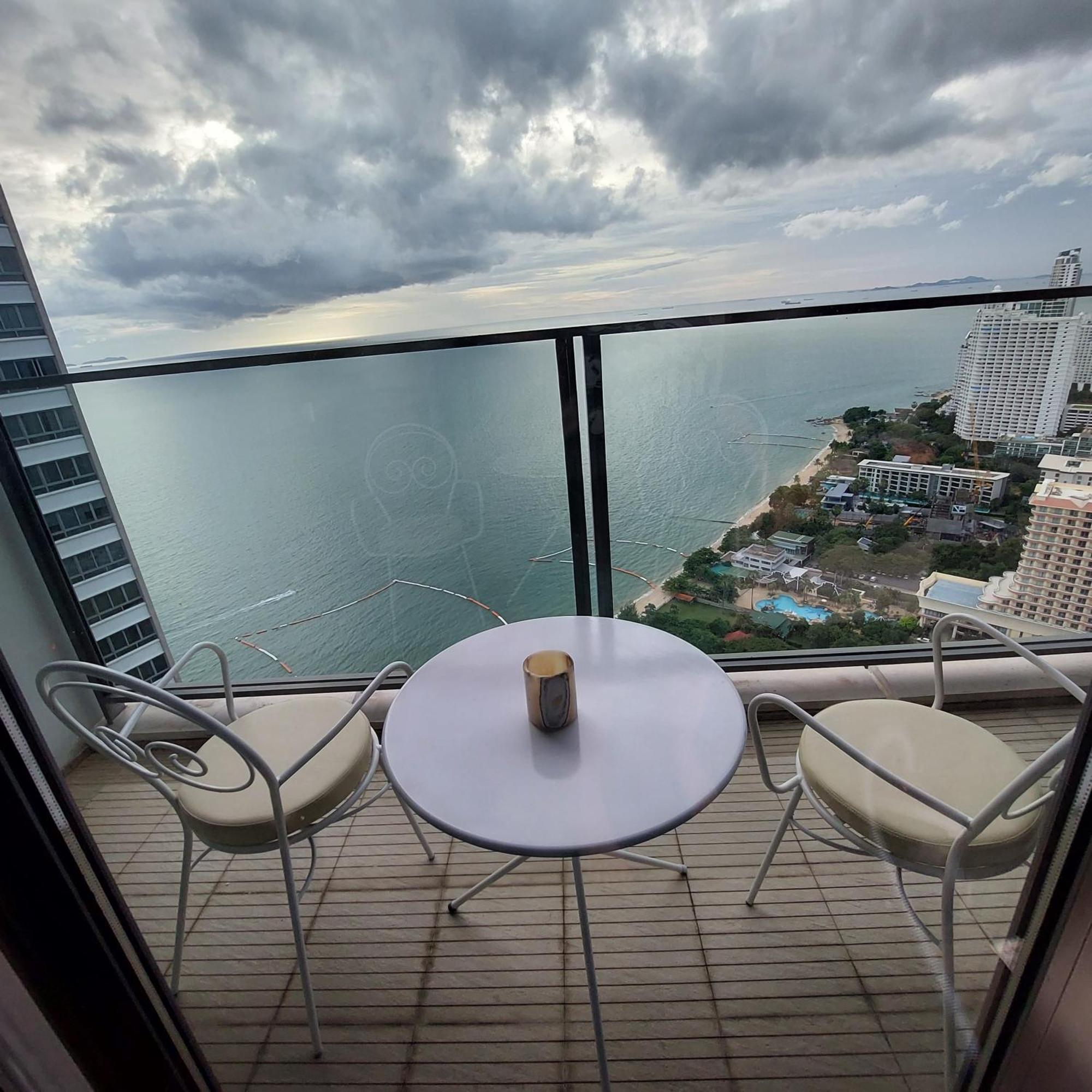 Sea View Apartment In Pattaya Exterior foto