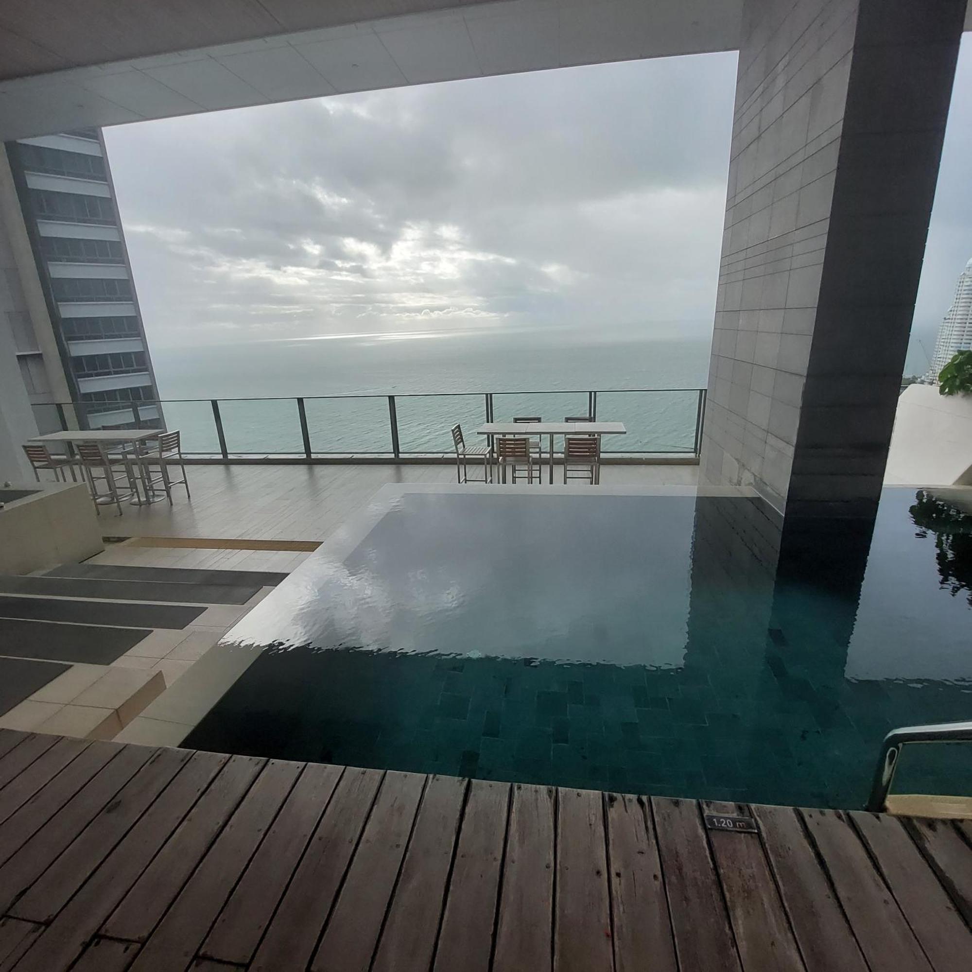 Sea View Apartment In Pattaya Exterior foto