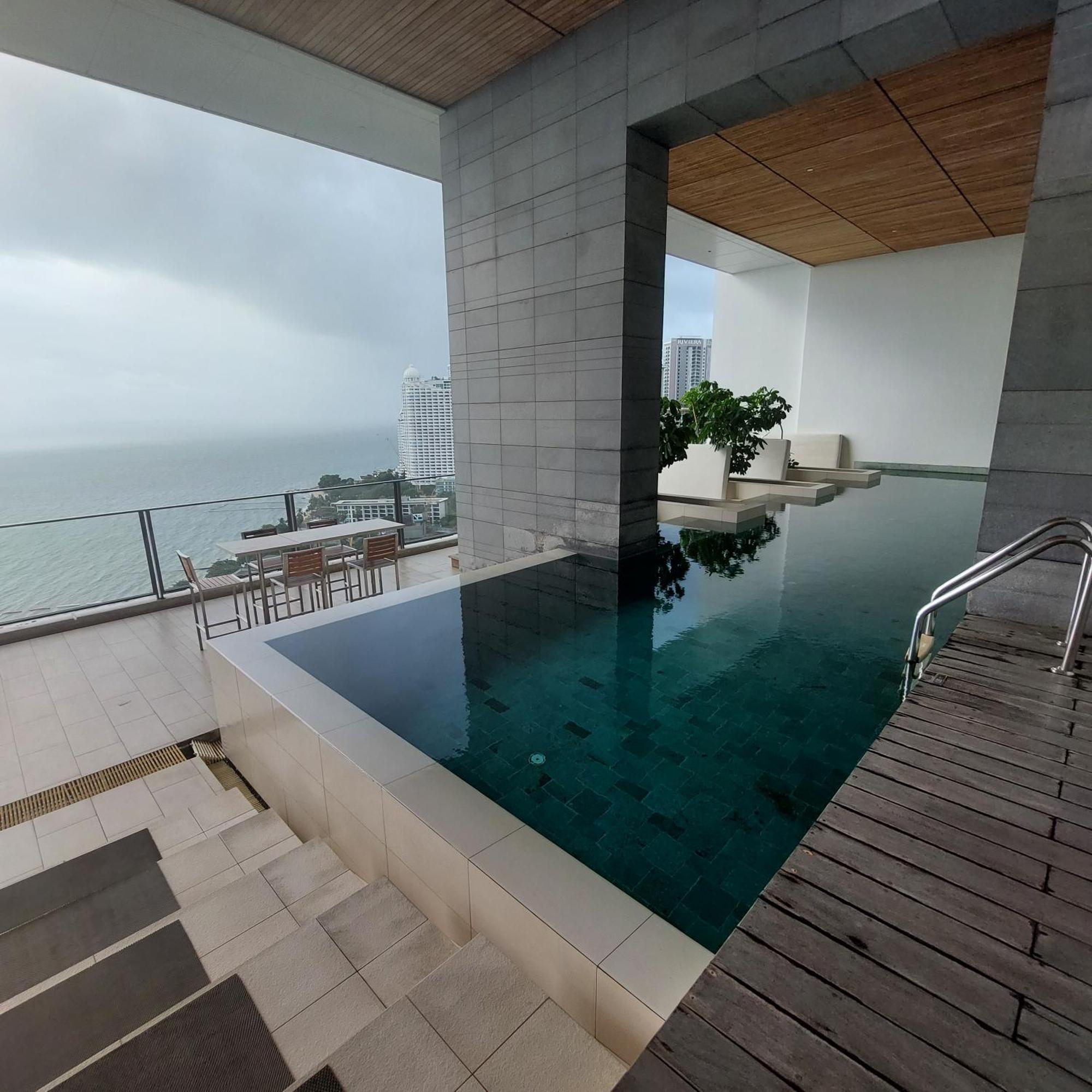 Sea View Apartment In Pattaya Exterior foto