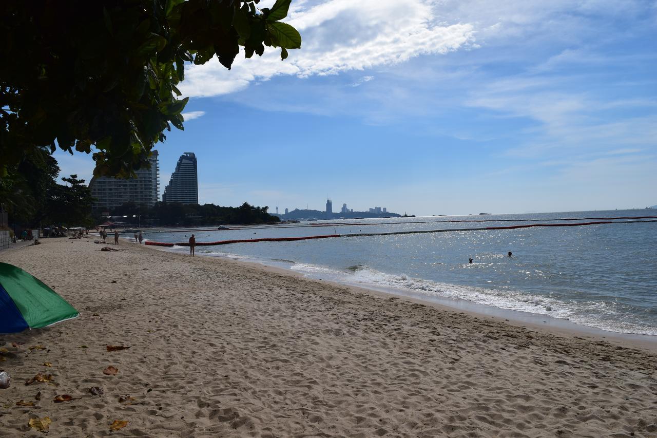 Sea View Apartment In Pattaya Exterior foto